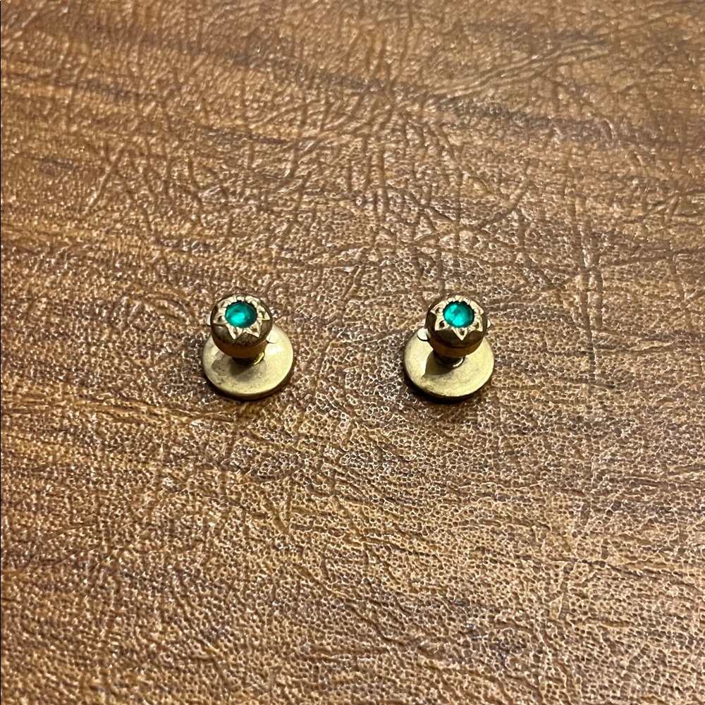 Elegant Gold Earrings with Green Gemstone
